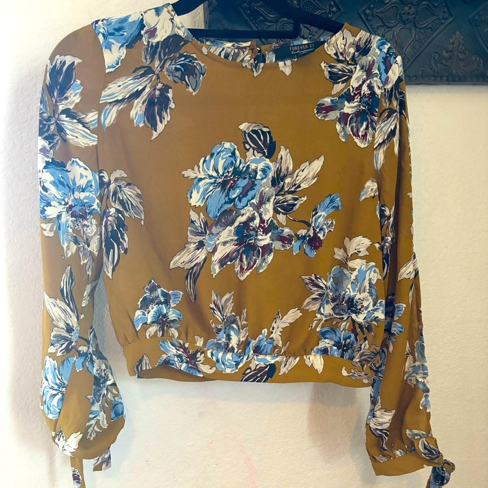 Cropped blouse